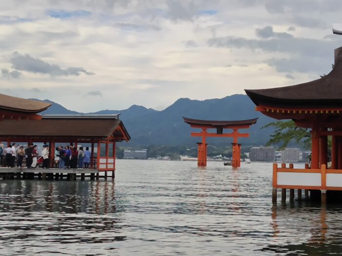 厳島神社