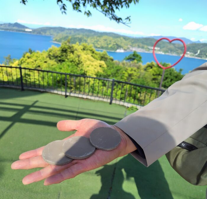瓦3枚